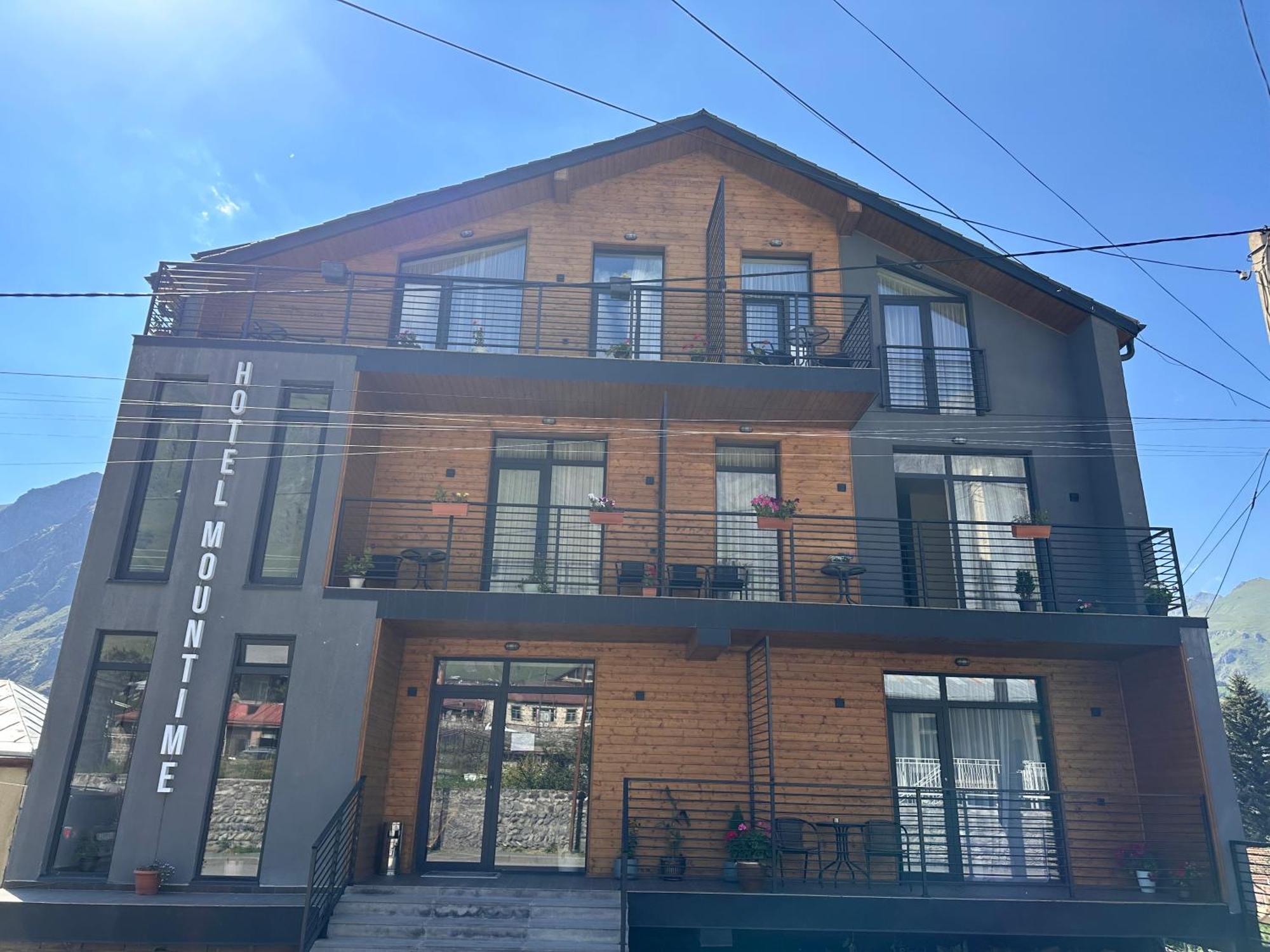 Hotel Mountime Kazbegi Stepantsminda Exterior foto