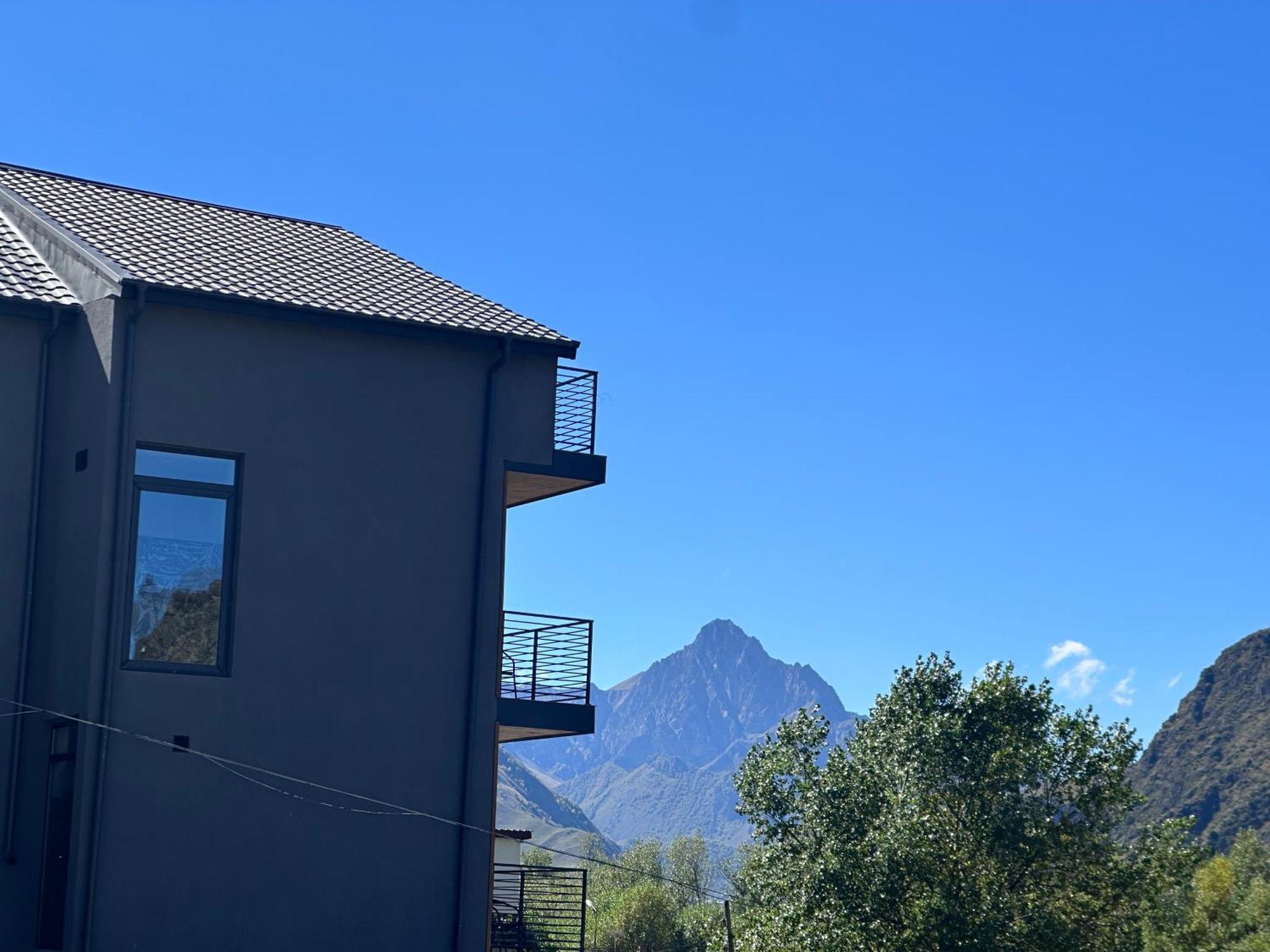 Hotel Mountime Kazbegi Stepantsminda Exterior foto